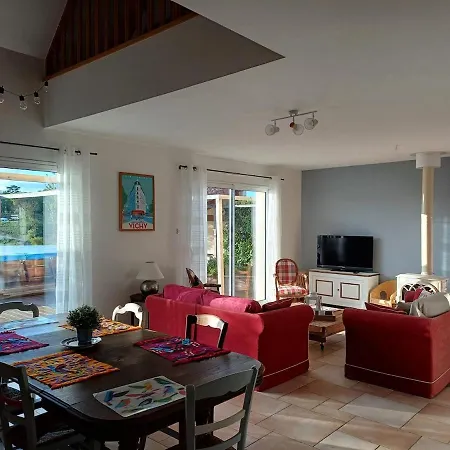 Family Les Collines *